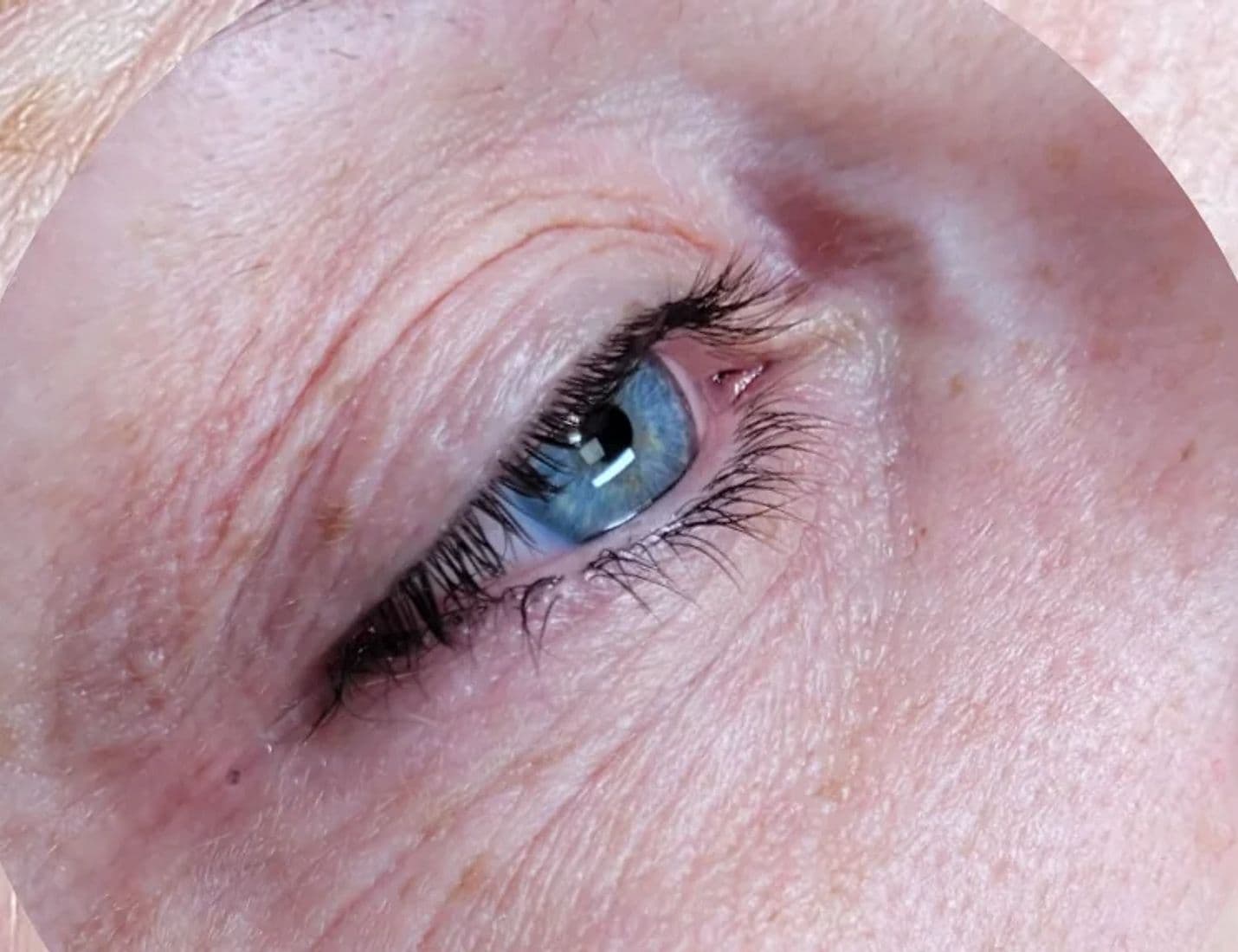 Leyna Institut — espace onglerie